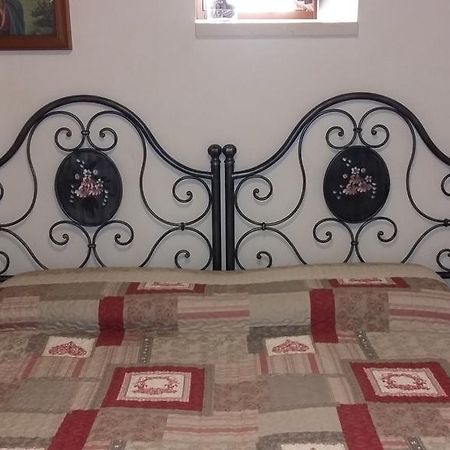 Bed and Breakfast La Gazza Ladra Альберобелло Экстерьер фото